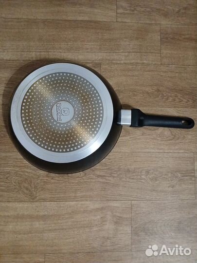 Сковорода rondell 28 см