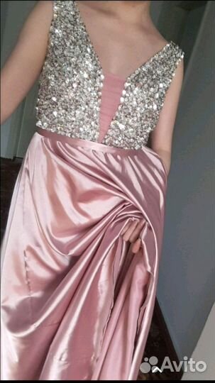 Платье вечернее