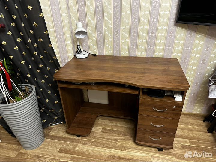 Письменный стол бу