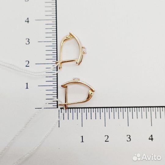 Золотые серьги с фианитом