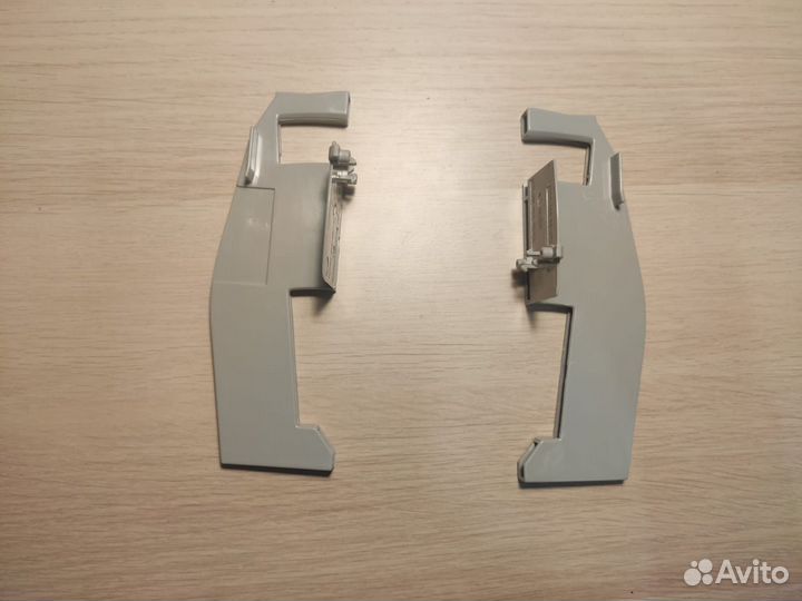 Направляющие лотка 2 шт. xerox DC 250 С550 С60 С75