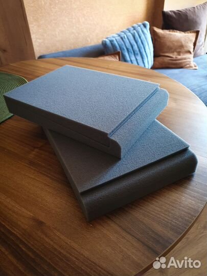 Подставки под студийные мониторы