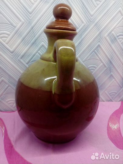 Глиняный кувшин