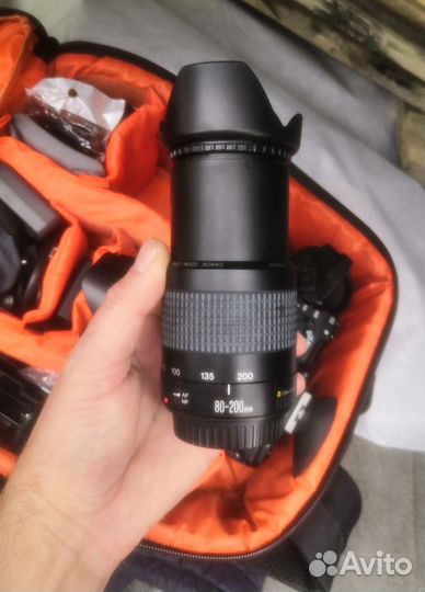 Зеркальный фотоаппарат canon