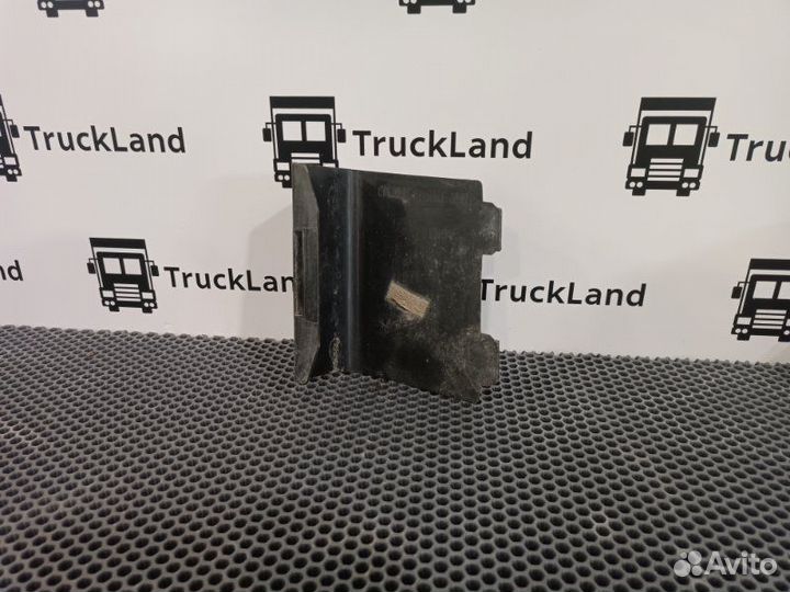 Заглушка бампера левая Камаз 5490 NEO 2019