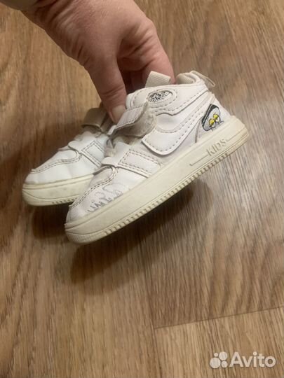 Кроссовки детские