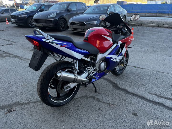 Honda cbr600 r4i