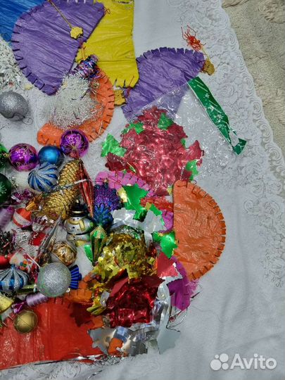 Коробка елочных игрушек, украшения для комнаты