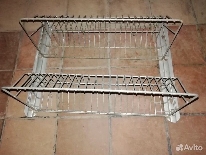 Полка на стену металлическая