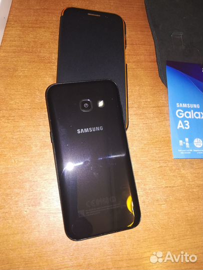 Samsung Galaxy A3 (2017) SM-A320F/DS, 2/16 ГБ