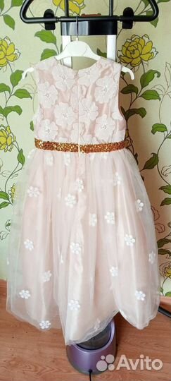 Платье праздничное