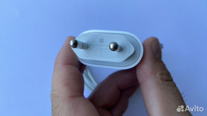 Быстрая зарядка для iPhone 20w оригинал б/у
