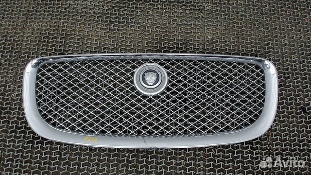 Решетка радиатора Jaguar XJ, 2011