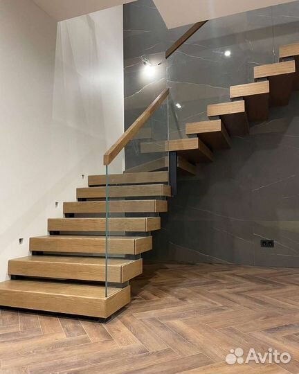 Лестница на второй этаж из металла