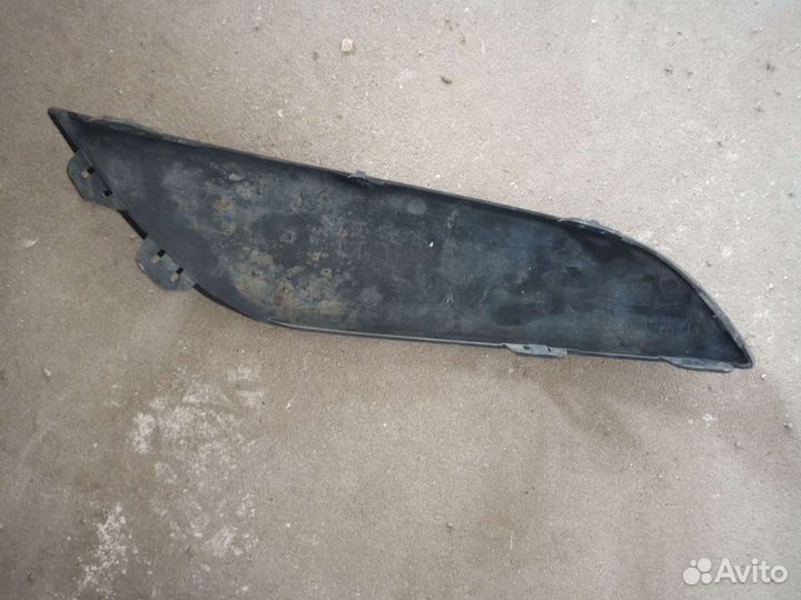 Заглушка противотуманки Опель Астра h рестаил