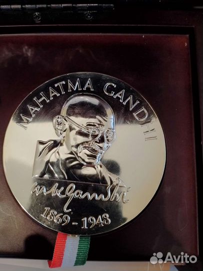 Серебряный медальон