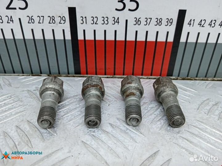 Болт колесный Citroen Xsara Picasso 2003