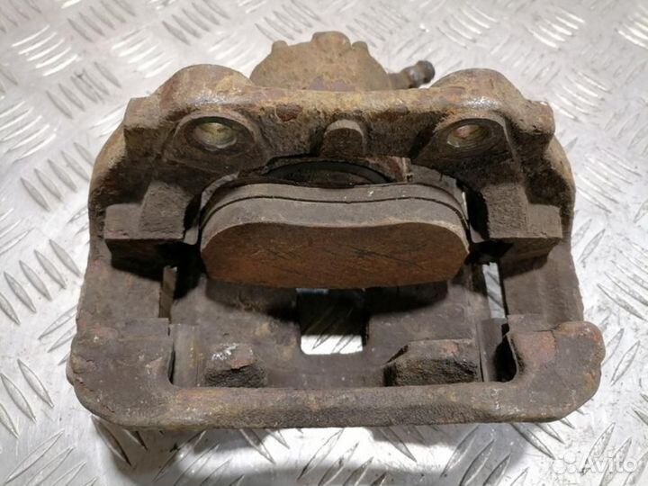 Суппорт передний правый Citroen Berlingo 2002-2012