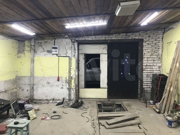 Гараж, > 30 м²