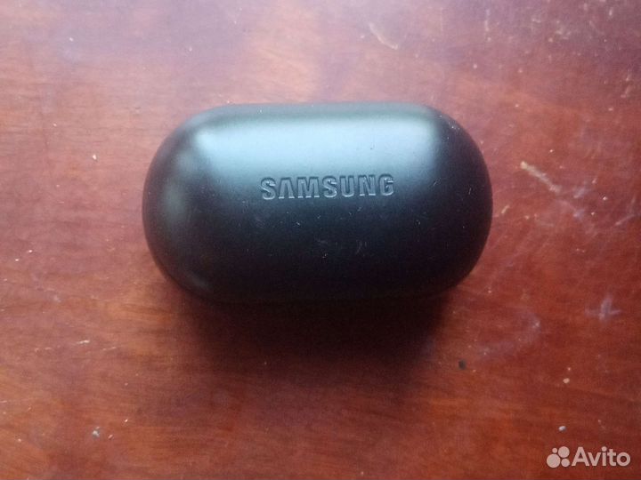Блютуз наушники samsungSM-R140