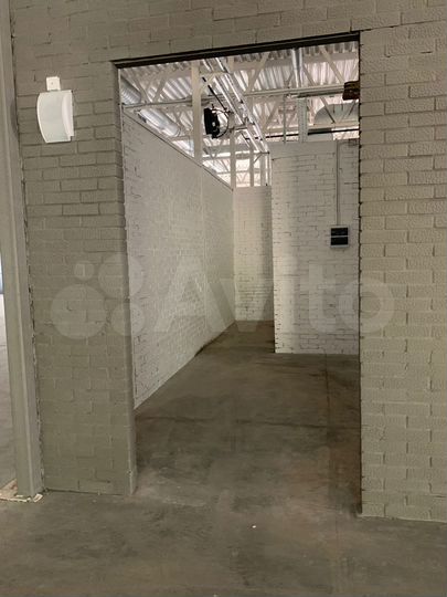 10 кв.м у входа в Пятерочку