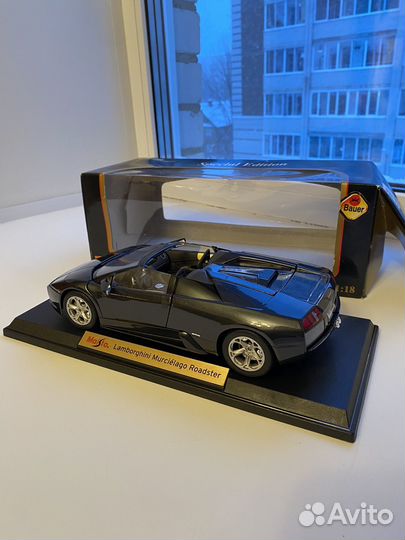 Модель автомобиля Lamborghini Murcielago 1:18