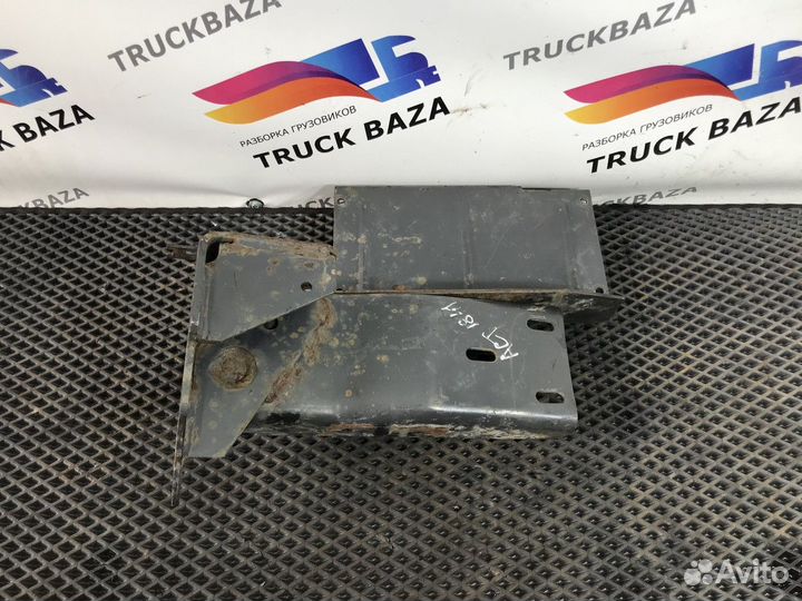 Кронштейн подножки правый Mercedes-Benz Actros
