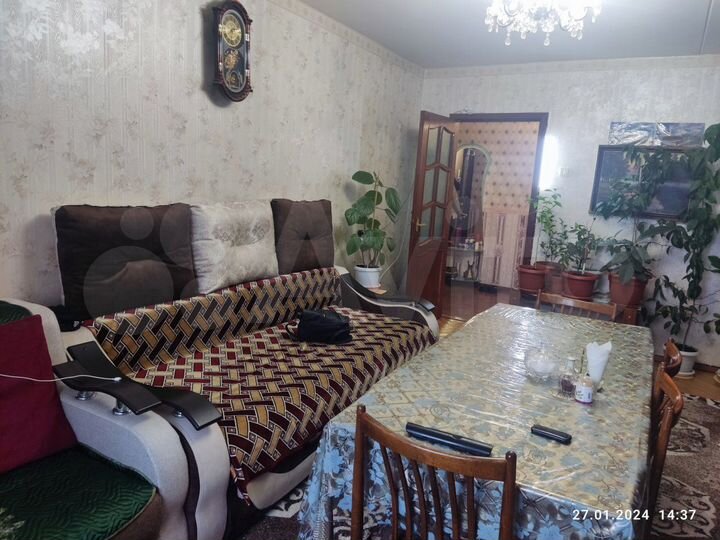 3-к. квартира, 72 м², 1/7 эт.