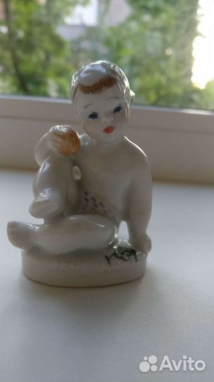 Статуэтка девочка с апельсином лфз