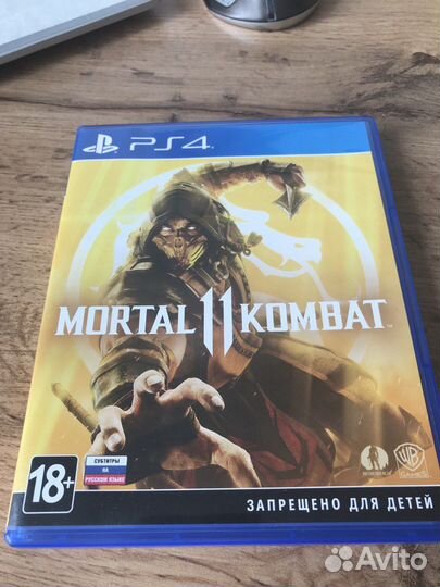 Sony Playstation 4 Pro 1Tb + Mortal Kombat 11