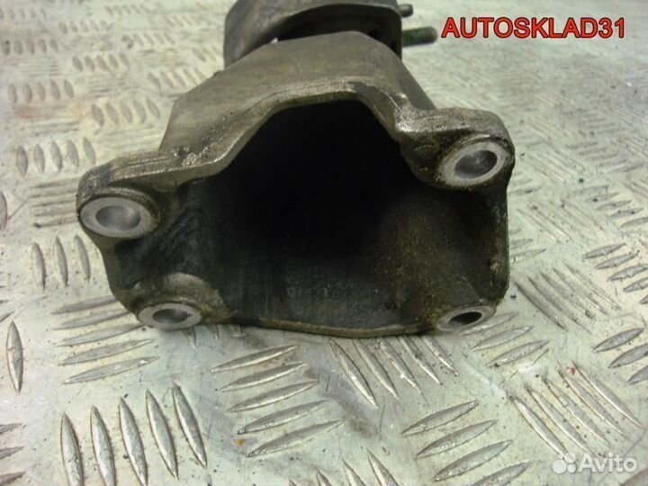 Кронштейн кпп левый Audi А4 В5 8D0399113AB