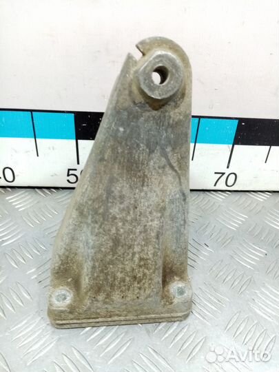 Б/У Кронштейн двигателя правый m646