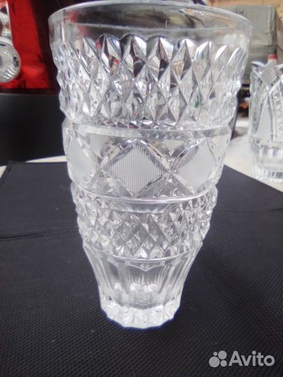 Вазы для цветов хрустальные 8 шт