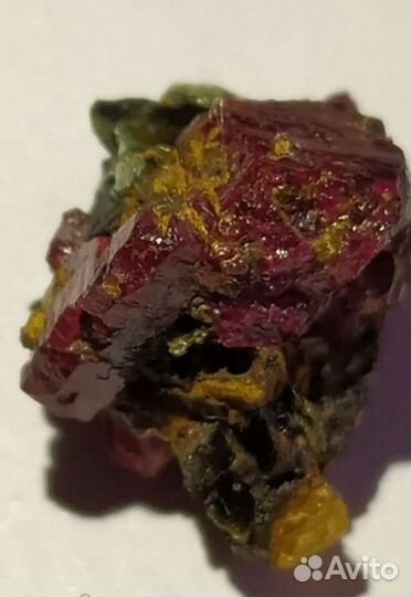 Рубин кристаллы сгранями Урал 