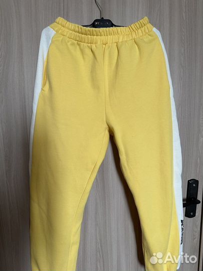 Костюм спортивный