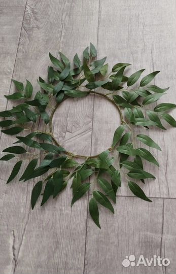 Венки из искусственных листьев для декора стола
