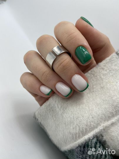 Мастер маникюра и педикюра