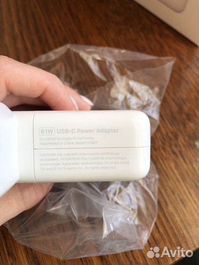 Адаптер Apple 61W