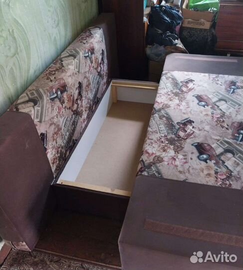 Диван