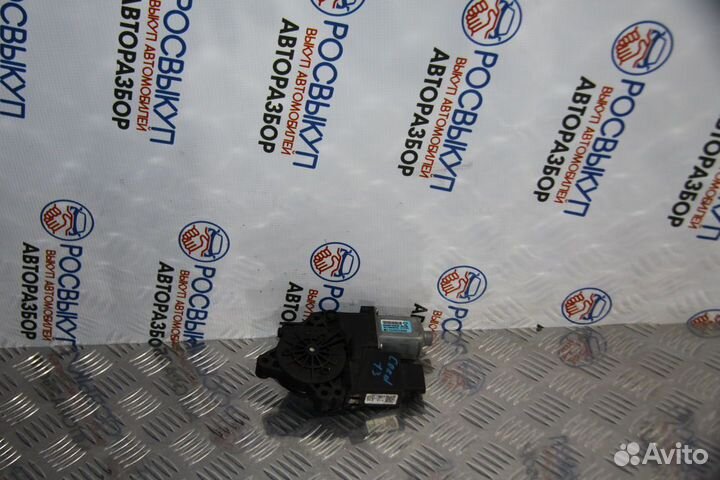 Моторчик стеклоподъемника Kia Ceed