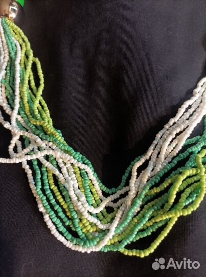 Колье из бисера