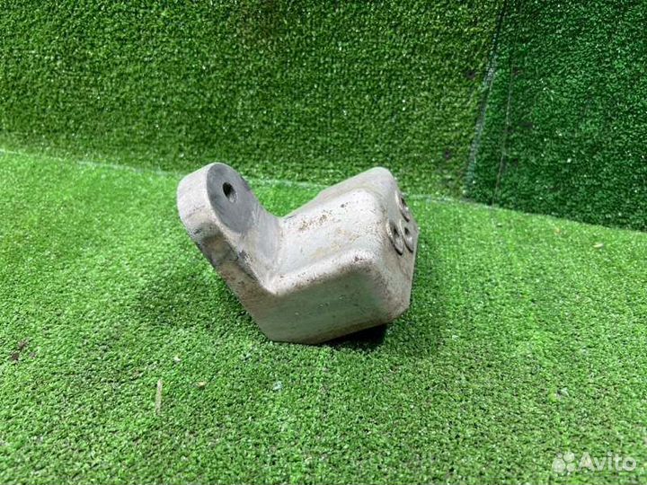 Кронштейн опоры двигателя Lifan Solano седан 1.6