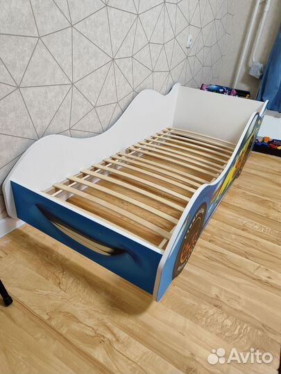Кровать машинка