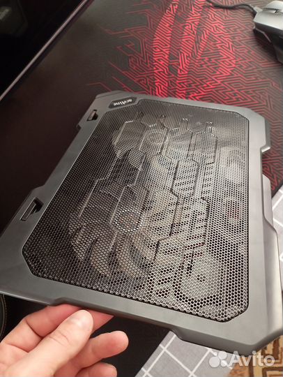 Охлаждающая подставка для ноутбука