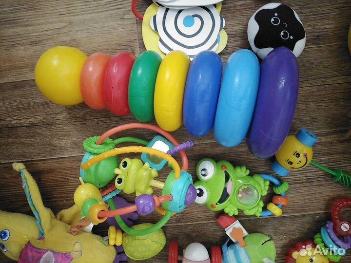 Развивающие игрушки пакетом