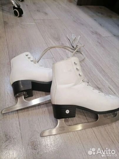 Коньки фигурные 35 размер