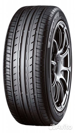 Yokohama Bluearth ES32 215/50 R17 95