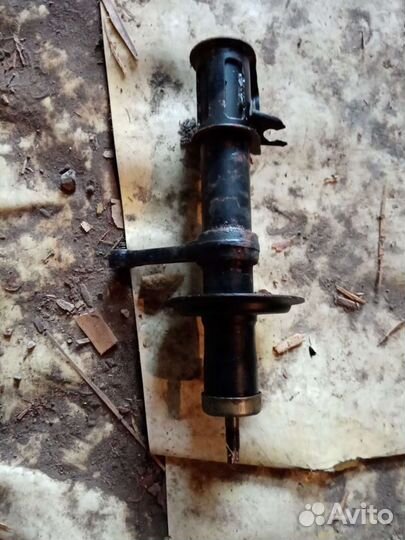 Передния стойка ваз 2108