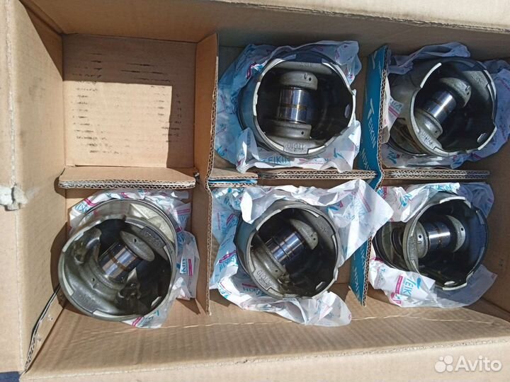 Головка блока цилиндров двигателя 1 HZ