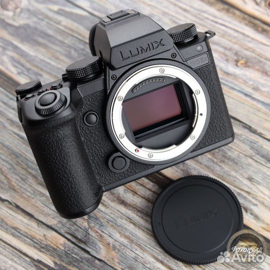 Panasonic Lumix DC-S5 II X Body